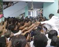 Amma with devotees in Calicut