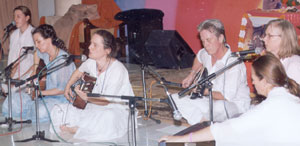 Christmas carols in Amritapuri