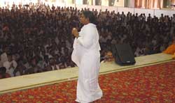 Amma dancing on Onam