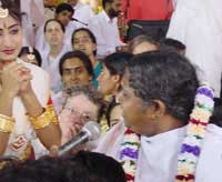 Amma singing Gujarati in Kochi