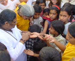 Amma with children