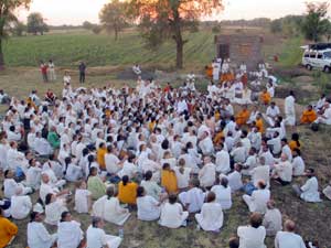 Amma with tour group in Gujarat