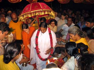 Amma in Kolkata, 2004