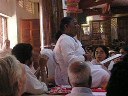 Amma chanting peace prayer Lokah Samastah Sukhino Bhavantu