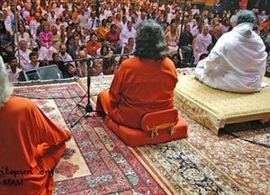 Amma visits New York 2006