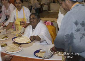 Amma in Los Angeles 2007