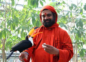 Swami Purnamritananda visits Japan 2007