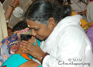 Amma in Paris