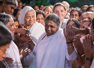 Amma’s arrival after Australia 2008