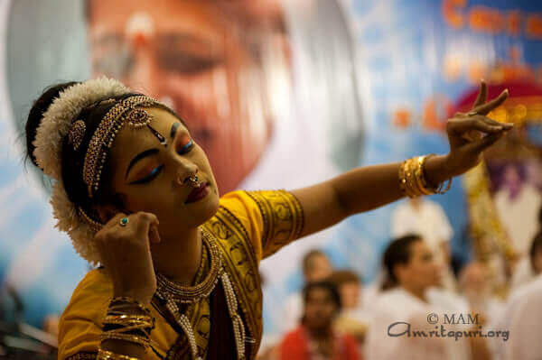 Dance by a student of Amrita University