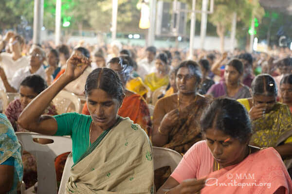 Amma's devotees performing Sani Puja, Kovai, 2010