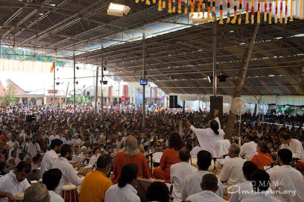 Amma singing Bhajanas - 23 Jan 2010