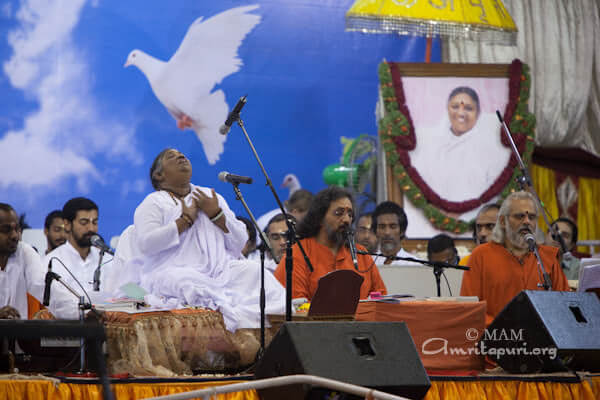 Amma singing bhajans