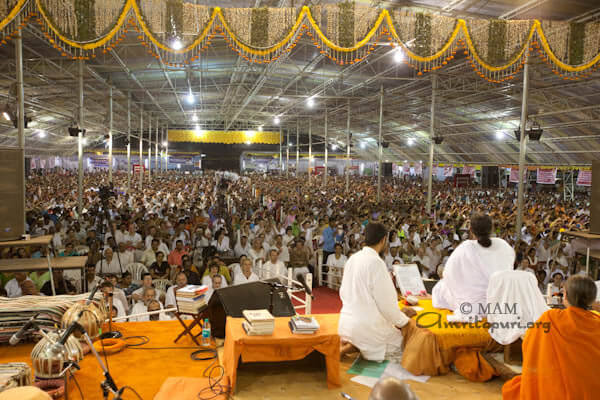 Amma leading the devotees in manasa puja in Kannada