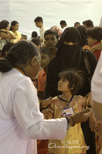 A Vidyamritam scholarship recipient with her mother