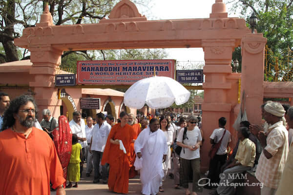 The monks had invited Amma to Bodh Gaya, a world heritage center