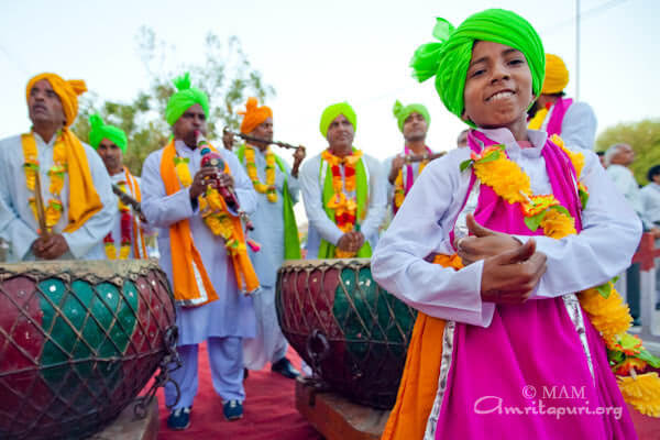 A traditional welcome to Amma to Mayurvihar