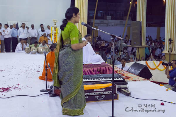 D. Purendeshwari speaking about Amma