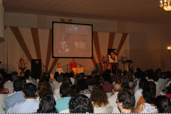 Two days of programs were held in Peru by Swamiji