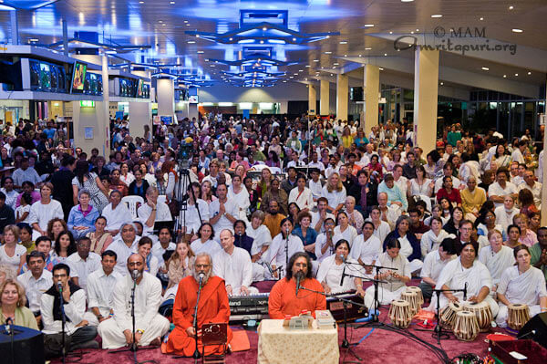 Swamis singing at beginning of Devi Bhava darshan
