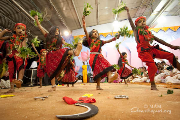 Little tots of Amrita Amrita Vidyalayam performing a folk dance