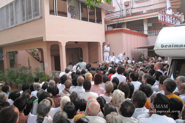 Festival of joy starts again in Amritapuri