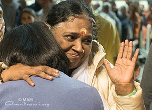 Amma welcomed to “Tulalip Land”