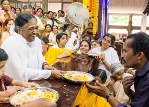Onam celebrations at Amritapuri 2015
