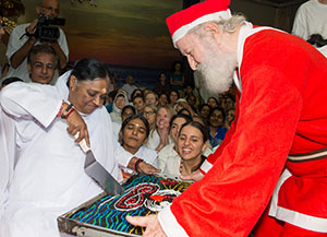 Indelible Footprints in the Heart: Amma’s 2015 Christmas Message