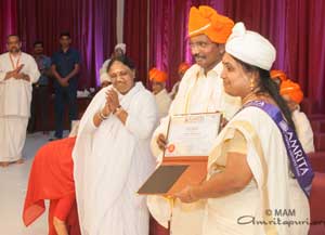 Spiritual knowledge should be our eyes, Science should be our arms : Amma