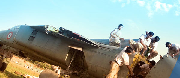 students with MiG-23 aircraft