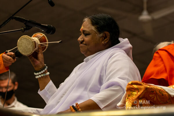 Sivaratri leads us to bliss, oneness with God