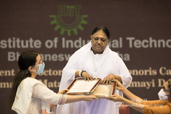 Amma conferred with a doctorate by Kalinga Institute