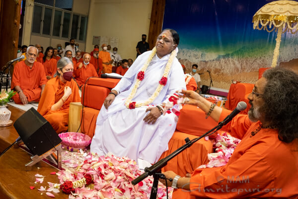 Amma during Paduka Puja