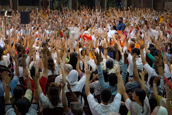 Amma celebrating Christmas with devotees in Amritapuri
