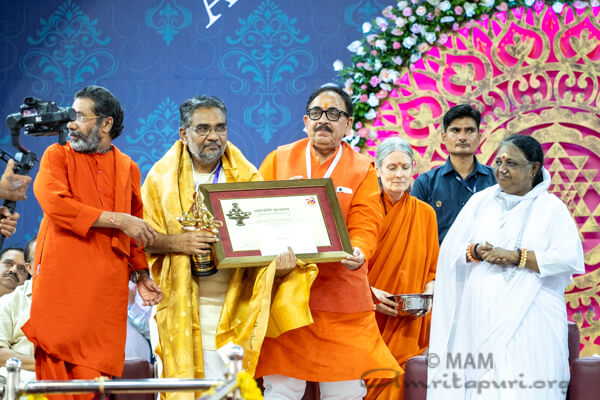KS Radhakrishnan honored with 2023 Amrita Keerti-Puraskara