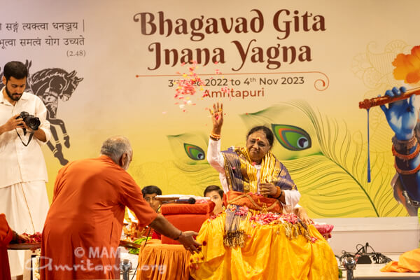 Historic and unique Gita Jnana Yajna concludes