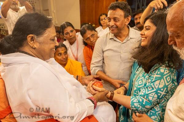 Amma, Shreya, Dr Iyer