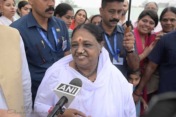 How Amma felt inside Sri Rama temple