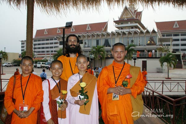 Shantamrita with buddhist monks