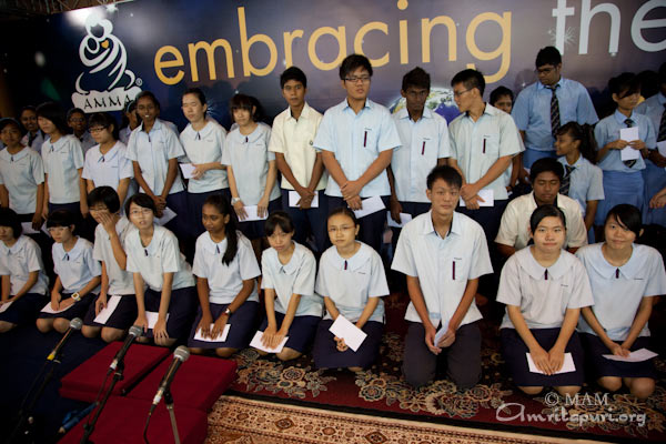 Amma in Singapore: Partnership With the Red Cross