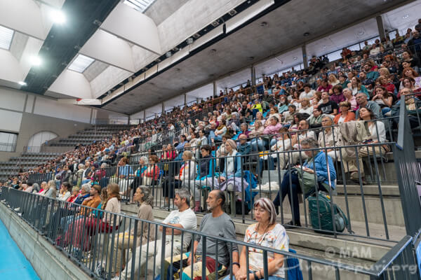 The crowd listening to Amma The crowd listening to Amma