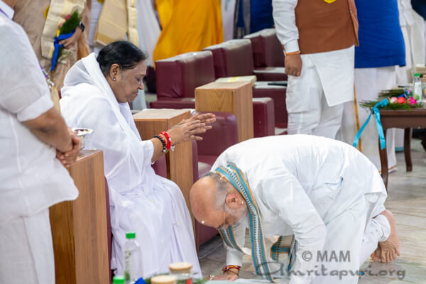 Amit Shah offering pranams