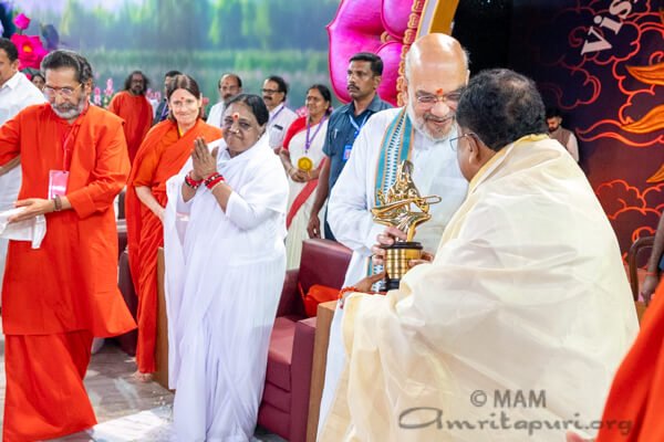 Amritakeerti Puraskar to Adv. PS Sreedharan Pillai