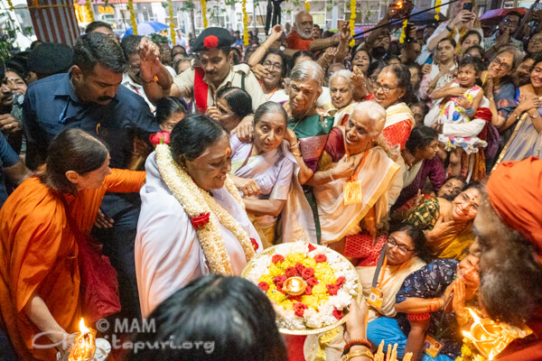 Welcoming Amma