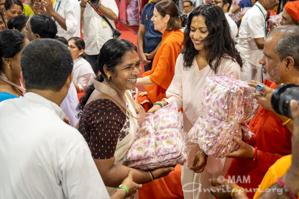 Sari distribution